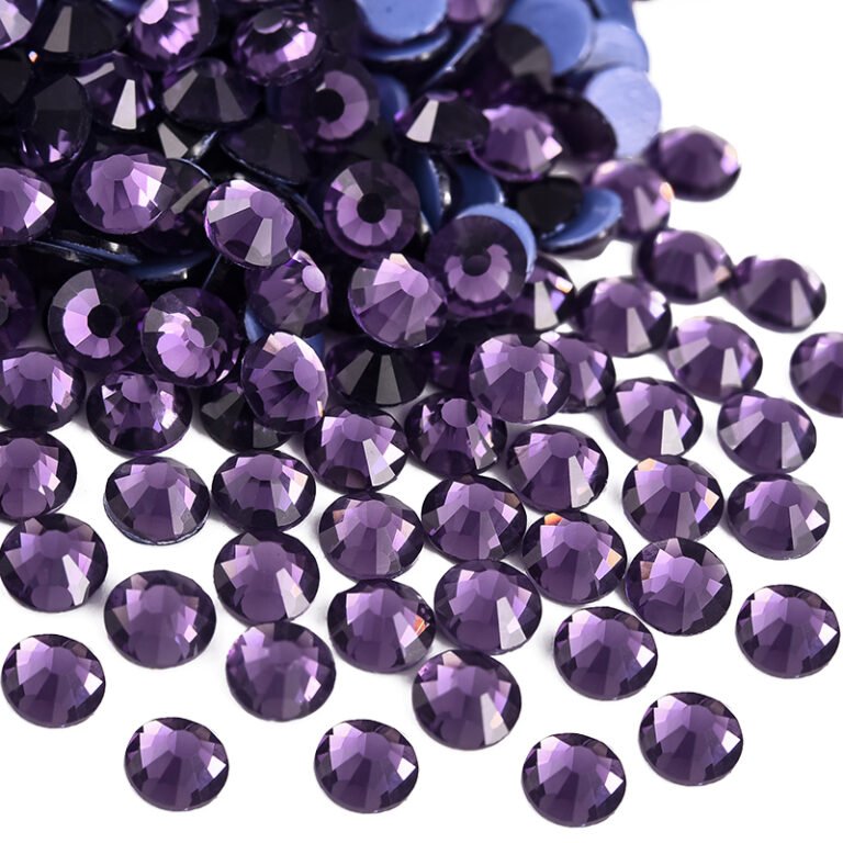 Tanzanite-Hued Hotfix Crystals: Supplier Vetting for Bespoke Tailoring in Italy